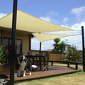 Obraz % s -Sluneční plachta - stínící plachta na terasu, balkon a zahradu trojúhelníková 5x5x5 m béžová - polyester (voděodolná)