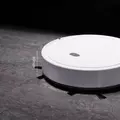 Obraz % s -Chytrý robotický vysavač, podlahový vysavač s příslušenstvím, bílý