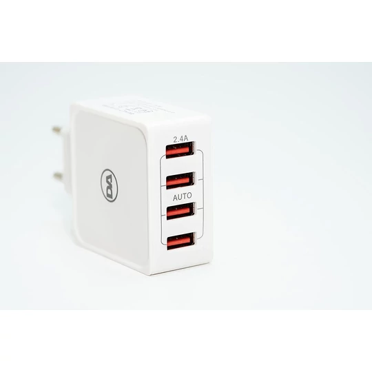 Napájecí adaptér Daewoo Fast Charger, nabíjecí proud 2,4 A, 4 zásuvky USB, bílý